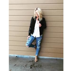 Meet your Posher, Whitnee